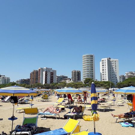 Lucerna Apartments At Sabbiadoro Beach لينانو سابيادورو المظهر الخارجي الصورة