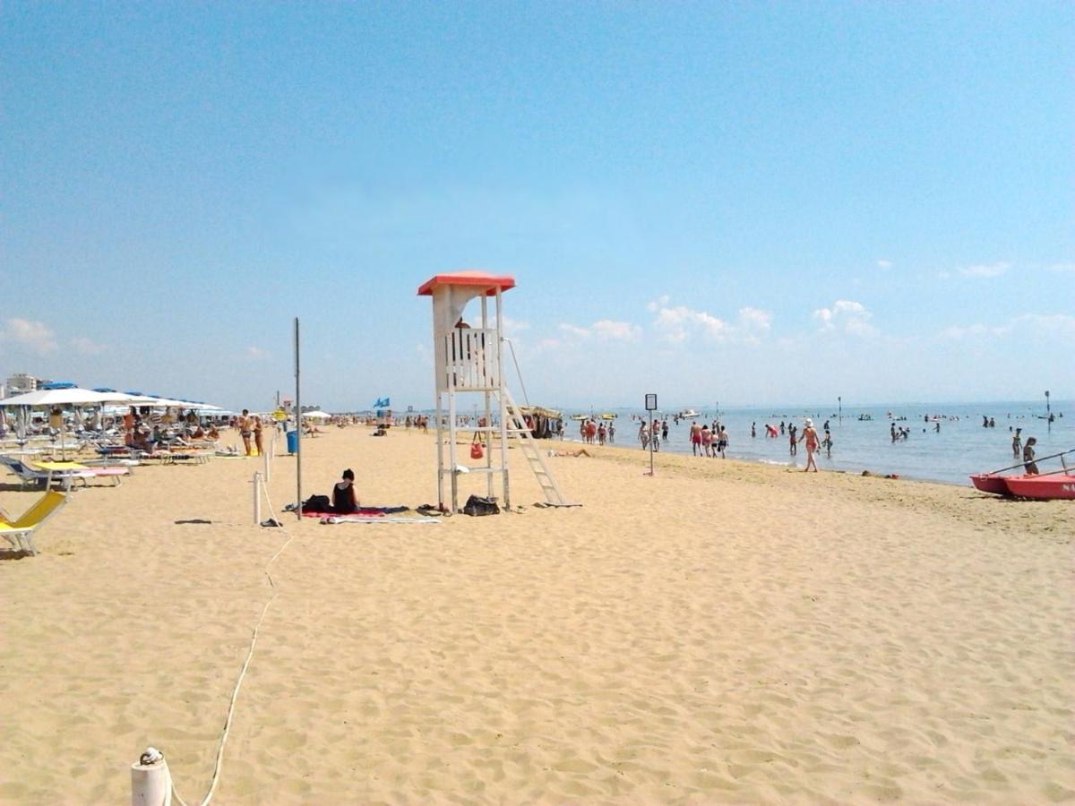 Lucerna Apartments At Sabbiadoro Beach لينانو سابيادورو المظهر الخارجي الصورة